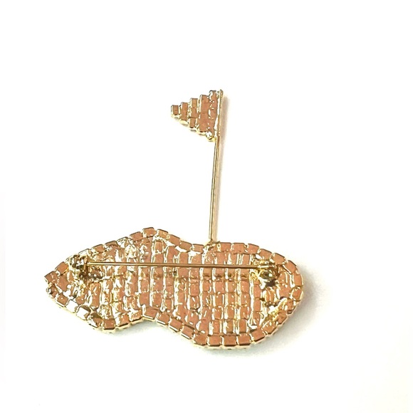 Vintage Rhinestone Golf Ball Putting Red Flag Large Green Gold-tone Pin Brooch - Picture 2 of 6